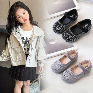 Giày bé gái công chúa thời trang ngọt ngào mèo Kitty pha lê size 23-34 315.529 VND