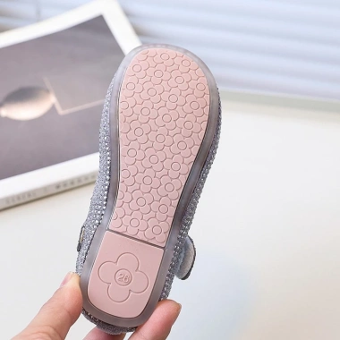 Giày bé gái công chúa thời trang ngọt ngào mèo Kitty pha lê size 23-34 315.529 VND