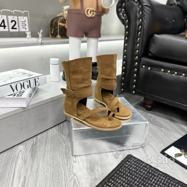 Giày bốt xỏ ngón da lộn màu nâu size lẻ - Giá ưu đãi 310.000 VNĐ 2