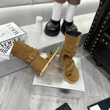 Giày bốt xỏ ngón da lộn màu nâu size lẻ - Giá ưu đãi 310.000 VNĐ 4