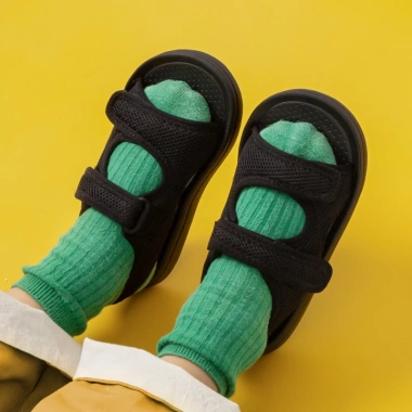 Giày CHEERFUL MARIO đế mềm, khóa dán, nhẹ, phong cách Hàn Quốc – Đi biển 174,440₫