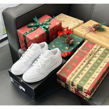 Giày Chính Hãng Jordan Triple White Flex Shoes – Màu Trắng, Giá 2.5 Triệu