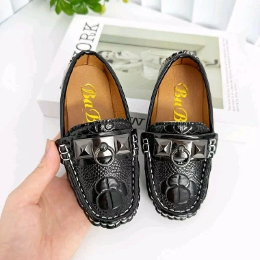 Giày Lười Trẻ Em Da PU Mềm Êm, Khuy Tròn, Size 21-35, Giá 99.000 (Giảm) 6