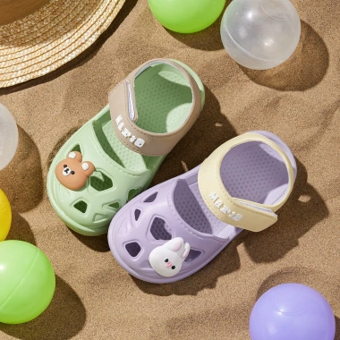 Giày sandal CHEERFUL MARIO đế mềm mại chống trượt họa tiết hoạt hình mùa hè cho trẻ em giá 130.356 VND