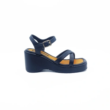 Giày Sandal Đế Xuồng Quai Chéo XIARA Da PU, Đế Cao Su Chống Trơn, BH 12 Tháng – 346.000₫ 10 Giày Sandal Đế Xuồng Quai Chéo XIARA Da PU, Đế Cao Su Chống Trơn, BH 12 Tháng – 346.000₫ 10
