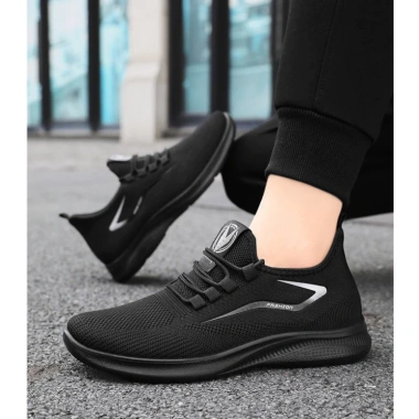 Giày Sneaker Nam Vải Lưới Siêu Nhẹ Thoáng Khí Thời Trang Giá 542.500 Giao Nhanh
