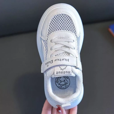 Giày Thể Thao Trẻ Em Vịt Vàng 3‑9 tuổi Lưới Thoáng Khí Chống Mùi Unisex – 249.020₫