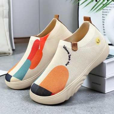 Giày Thuyền Nữ Phẳng Nhẹ Nút Bấm Thoáng Khí Họa Tiết Tròn Phối Màu - Giá 609.500đ 2
