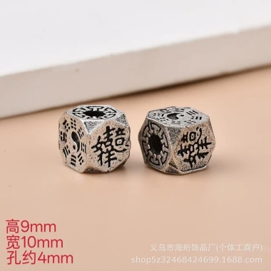 Hạt Spacer Tây Tạng Bạc Vuông Ruyi – Hình Bát Giác & Trụ, Giá chỉ 23.555₫ 9 Hạt Spacer Tây Tạng Bạc Vuông Ruyi – Hình Bát Giác & Trụ, Giá chỉ 23.555₫ 9