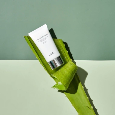 Kem Chống Nắng Thuần Chay Luci Vegan Sunscreen - MÈO BEAUTY 2 Kem Chống Nắng Thuần Chay Luci Vegan Sunscreen - MÈO BEAUTY 2