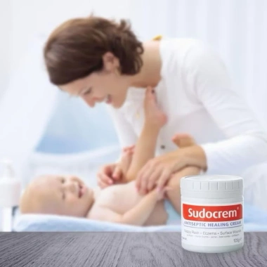 Kem Hăm Tã Sudocrem UK 60g - Dưỡng Da Bé Sơ Sinh, Giảm Đau, Ngừa Hăm, Giá 125k 3 Kem Hăm Tã Sudocrem UK 60g - Dưỡng Da Bé Sơ Sinh, Giảm Đau, Ngừa Hăm, Giá 125k 3