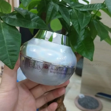 Kem Trang Điểm Dưỡng Sáng Da Ban Ngày Edally Hàn Quốc 50g Giá ưu đãi 1.116.000 VND