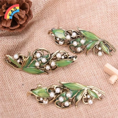 Kẹp tóc Gril Vintage kim loại nữ cưới - Nhánh sang trọng, giảm giá 22% còn 55.620₫ 9 Kẹp tóc Gril Vintage kim loại nữ cưới - Nhánh sang trọng, giảm giá 22% còn 55.620₫ 9