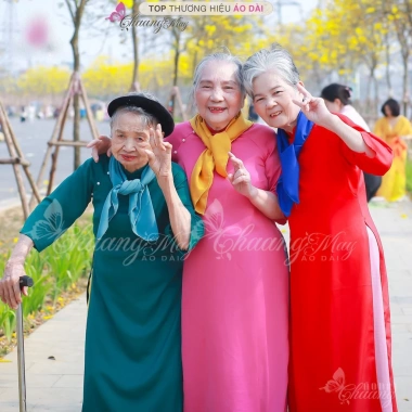 Khăn Mỏ Quạ Đội Đầu Quàng Cổ Áo Dài Cách Tân Nữ Chụp Hình Lễ Tết 50.700 VND