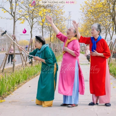 Khăn Mỏ Quạ Đội Đầu Quàng Cổ Áo Dài Cách Tân Nữ Chụp Hình Lễ Tết 50.700 VND 5 Khăn Mỏ Quạ Đội Đầu Quàng Cổ Áo Dài Cách Tân Nữ Chụp Hình Lễ Tết 50.700 VND 5
