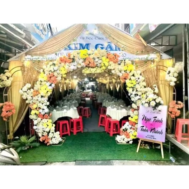 Khung tròn lên hoa cổng rạp cưới chất liệu bền, giá ưu đãi 1.000.000 VND