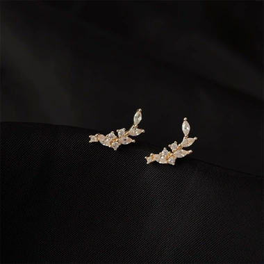Khuyên Tai Bạc 925 Mạ Vàng Đá Bông Tai Vòng Cung SUMMERY Giá Cực Sốt 160K 4 Khuyên Tai Bạc 925 Mạ Vàng Đá Bông Tai Vòng Cung SUMMERY Giá Cực Sốt 160K 4