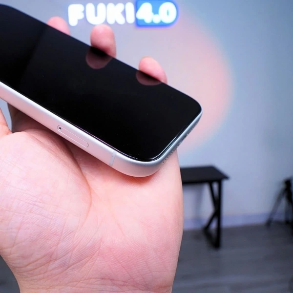 Hình ảnh sản phẩm Kính cường lực FUKI 4.0 iPhone không lẹm viền, tự dán full màn tràn, giá 160.000đ