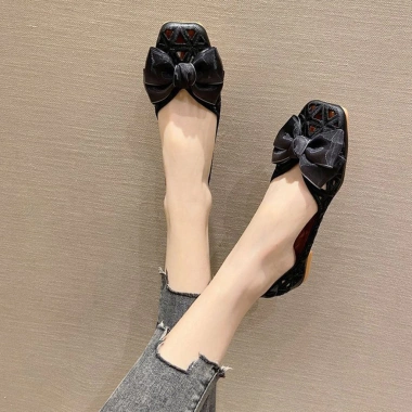 Loafer đi bộ nữ thiết kế rỗng - Đế chống mài mòn, phù hợp cắm trại & đi trong nhà, giá 206.820₫ 9 Loafer đi bộ nữ thiết kế rỗng - Đế chống mài mòn, phù hợp cắm trại & đi trong nhà, giá 206.820₫ 9