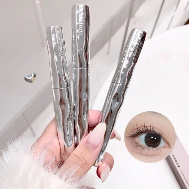 Mascara xoăn lông mi mở rộng - Đánh bật mi mắt cho cô gái, giá chỉ 47.410 VND 9