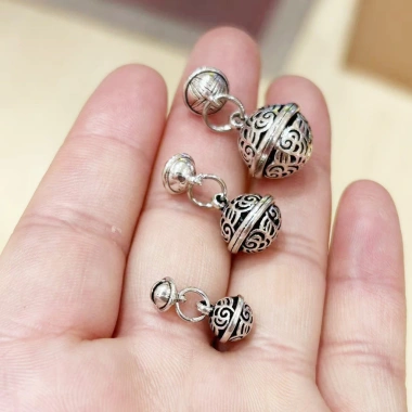 Mặt dây chuyền Chuông rỗng Ring DIY - Thiết kế độc đáo, giá chỉ 42.541đ 3 Mặt dây chuyền Chuông rỗng Ring DIY - Thiết kế độc đáo, giá chỉ 42.541đ 3