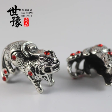 Mặt dây chuyền Gấu Móng Vuốt Bộ Pixiu - Thiết kế độc đáo, giảm 18% chỉ 43.033₫ 2