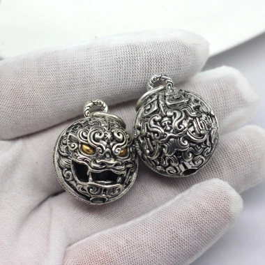 Mặt Dây Chuyền Hợp Kim Trung Quốc Kẻ Sọc Hai Màu, Đầu Sư Tử, Chuông Totem