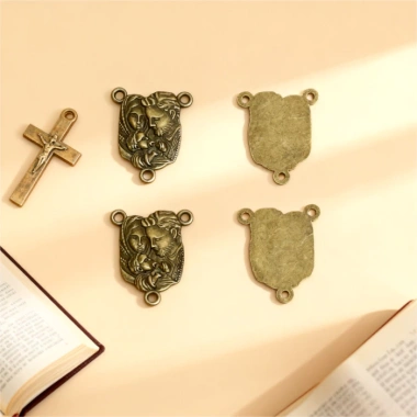 Mặt dây chuyền Tam giác Holy Trinity – Tin Lành cho người mộ đạo, giảm 22% 2