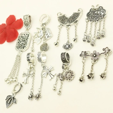 Mặt dây chuyền và vòng tay tua rua thiết kế hoa nở, khóa cá sấu chắc chắn - Giá chỉ 52.026đ