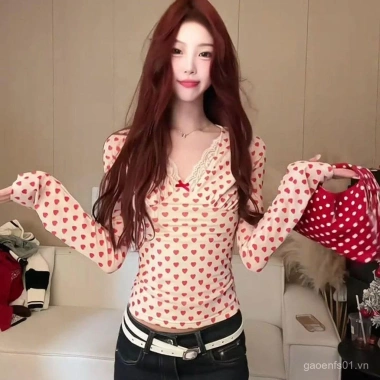 Miễn Phí Vận Chuyển - Áo Thun Dài Tay Pure Desire Cho Nữ, Họa Tiết Hình Trái Tim và Cổ Chữ V, Thiết Kế Slim Fit