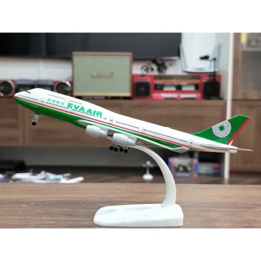 Mô hình máy bay Eva Air Boeing 747 20cm kim loại bền đẹp giảm giá 235.000 VND 3