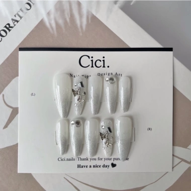 Móng tay giả thiết kế sang chảnh Nailbox Kỷ Yếu - Nail cô dâu giá ưu đãi 83.650₫