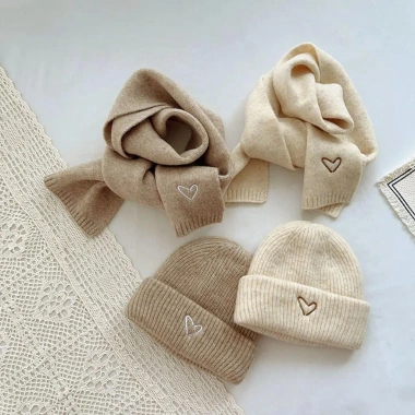 Mũ thêu trái tim dệt kim bé gái, len màu trơn, móc bonnet, giảm còn 56.900₫