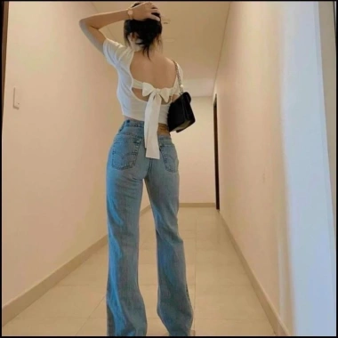 Mua 2 áo tặng dây chuyền – Áo Croptop cổ vuông 2 khoen lưng mút ngực 94.050₫