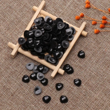 Mũi Thú Dán Gấu Bông Handmade Đa Size, Giá 15.000 VND - Bám Chắc, Thân Thiện Da 3 Mũi Thú Dán Gấu Bông Handmade Đa Size, Giá 15.000 VND - Bám Chắc, Thân Thiện Da 3