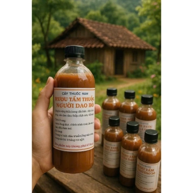 Nước tắm dân tộc Dao Đỏ 500ml - Dưỡng ẩm sâu, hương thơm tự nhiên, chỉ 95.000đ 2 Nước tắm dân tộc Dao Đỏ 500ml - Dưỡng ẩm sâu, hương thơm tự nhiên, chỉ 95.000đ 2