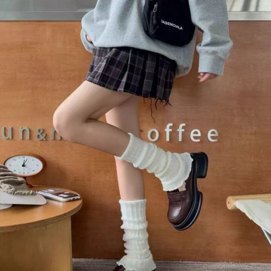 Ống boot len xoè thời trang cá tính - Giá chỉ 46.900₫, giảm mạnh