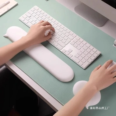Q-Bomb Chat Bong Bóng Silicon FY4E - Cổ tay chuột, miếng lót bàn phím, gối tay cho bé trai & bé gái, giảm giá 23% 4 Q-Bomb Chat Bong Bóng Silicon FY4E - Cổ tay chuột, miếng lót bàn phím, gối tay cho bé trai & bé gái, giảm giá 23% 4