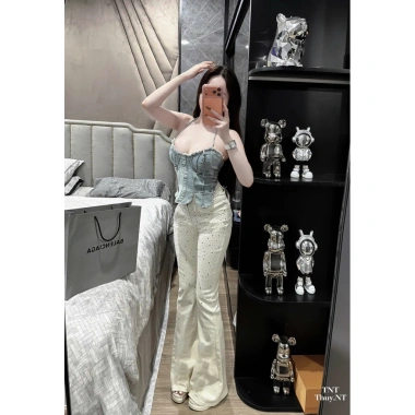 Quần Bò Loe Nạm Đá Co Dãn - Siêu Xịn Giá 590.000 Giảm Sốc, Hàng QC