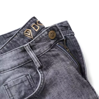 Quần Jeans Nam Thêu Lưng QCCC - Cotton Co Giãn, Phom Ôm Vừa, Mát, Giá 315.000₫