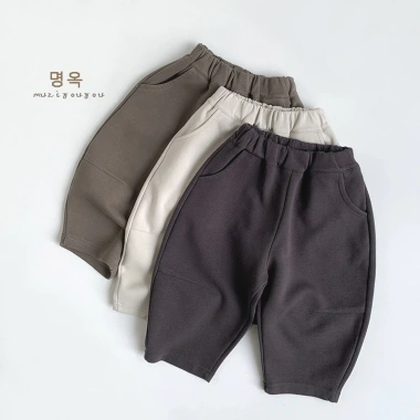 Quần nỉ dài ống rộng S62 mềm thoải mái, dày dặn cho bé trai và bé gái mùa thu đông 5 Quần nỉ dài ống rộng S62 mềm thoải mái, dày dặn cho bé trai và bé gái mùa thu đông 5