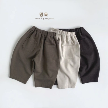 Quần nỉ dài ống rộng S62 mềm thoải mái, dày dặn cho bé trai và bé gái mùa thu đông 7 Quần nỉ dài ống rộng S62 mềm thoải mái, dày dặn cho bé trai và bé gái mùa thu đông 7