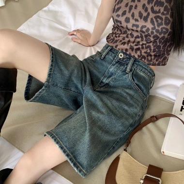 Quần Short Denim Nữ Cạp Cao Retro Ống Rộng, Dáng Ôm, Thích Mùa Hè – Giá Ưu Đãi 4 Quần Short Denim Nữ Cạp Cao Retro Ống Rộng, Dáng Ôm, Thích Mùa Hè – Giá Ưu Đãi 4
