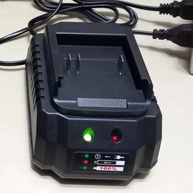 Sạc pin 21V cốc đa năng cho máy khoan và siết bulong - Giá 78.400 VND (Giảm 22%) 8 Sạc pin 21V cốc đa năng cho máy khoan và siết bulong - Giá 78.400 VND (Giảm 22%) 8