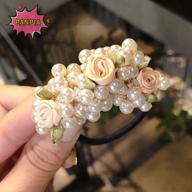 Scrunchies Đuôi Ngựa Ngọc Trai Đính Hạt Co Giãn Pnpia - Dây Buộc Tóc Giá Ưu Đãi 43,956₫ 7 Scrunchies Đuôi Ngựa Ngọc Trai Đính Hạt Co Giãn Pnpia - Dây Buộc Tóc Giá Ưu Đãi 43,956₫ 7