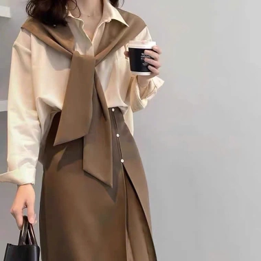 Set Áo Sơ Mi Phối Vạt Mix và Chân Váy Dài Nâu Tây - Đủ Size 38‑80kg, 218.000₫