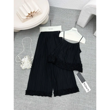 Set Đồ Đi Chơi Tơ Đũi Hàn Xước Bèo Nhẹ Áo 2 Dây + Quần Ống Rộng Mẫu 2.026 Giá ưu đãi 468.689₫