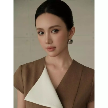 Set Nữ JOVEN Cece Áo Peplum + Chân Váy Xếp Ly Sang Trọng - Giá 1.309.000 VND