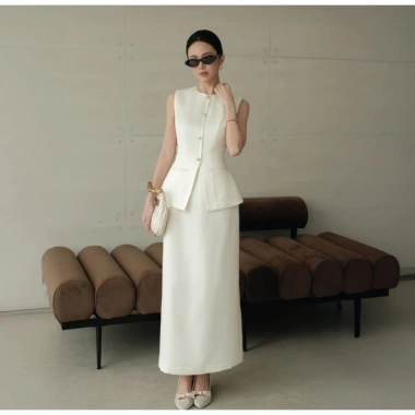 Set Nữ JOVEN Sabi Áo Form Peplum + Chân Váy Suông Dây Kéo Sau Lưng - Giá 513k
