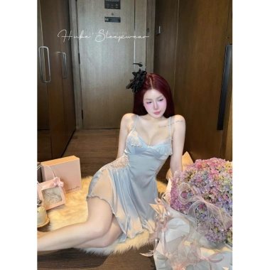Set Váy Ngủ và Áo Choàng Lụa Hube Sleepwear Pop - Ngực Bèo, Eo Siết, Ren Đuôi Cá